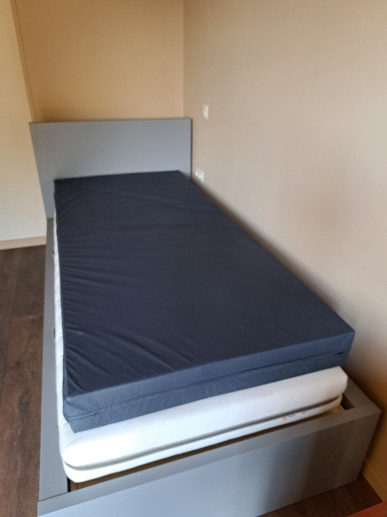 Matelas Medical 1 personne ép.14cm & Housse Intacte, Maison & Meubles, Chambre à coucher | Matelas & Sommiers, 90 cm, Matelas
