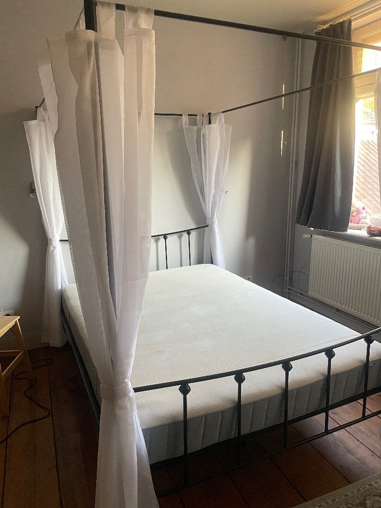 Hemelbed, Huis en Inrichting, Ophalen, Zwart, 140 cm, Zo goed als nieuw