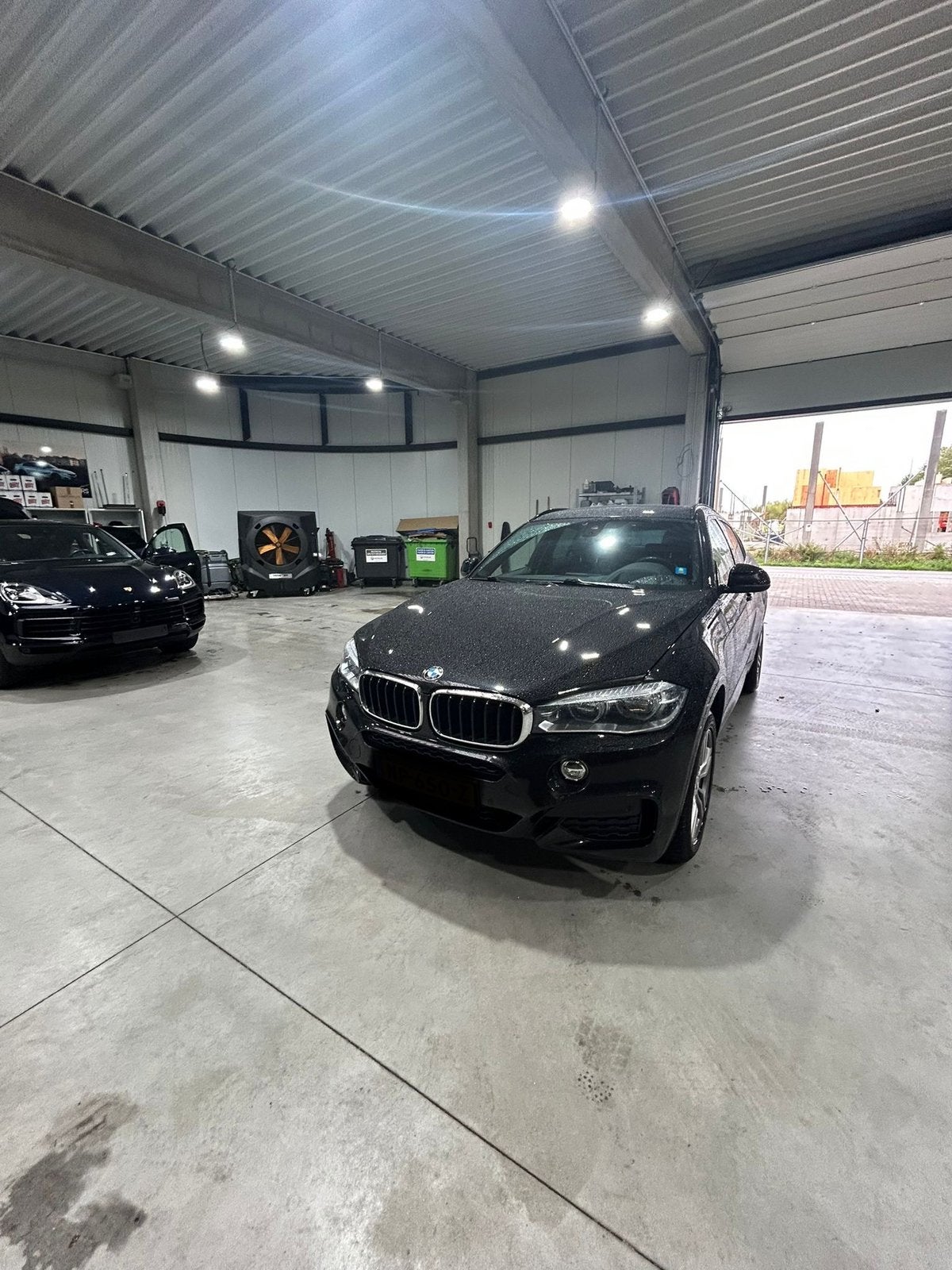 BMW X6 xDrive30d M Pakket Pano-Camera-ACC-HUD-Full Option, Autos, Cuir, Euro 6, Carnet d'entretien, Noir