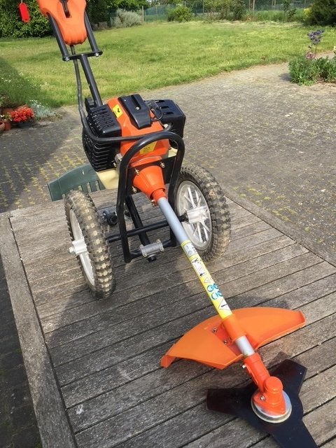 grasmaaimachiene hoog gras, Ophalen, Cirkelmaaier, Zo goed als nieuw, Benzine-grasmaaier