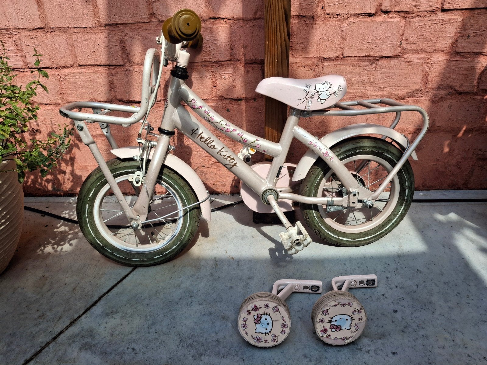 meisjesfiets 12 inch, Fietsen en Brommers, Fietsen | Kinderfietsjes, Ophalen, Terugtraprem, Zijwieltjes, Gebruikt
