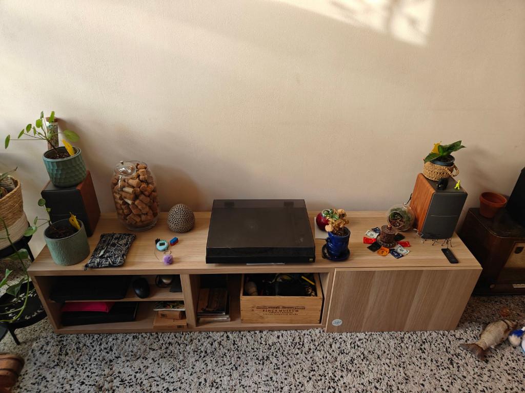 IKEA Besta tv-meubel kant-en-klaar, Maison & Meubles, Armoires | Mobilier de télévision, Comme neuf, 100 à 150 cm, 150 à 200 cm