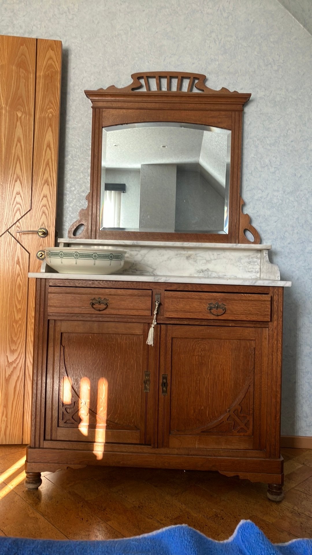 Antieke eiken commode / wastafelmeubel met marmeren blad, Enlèvement
