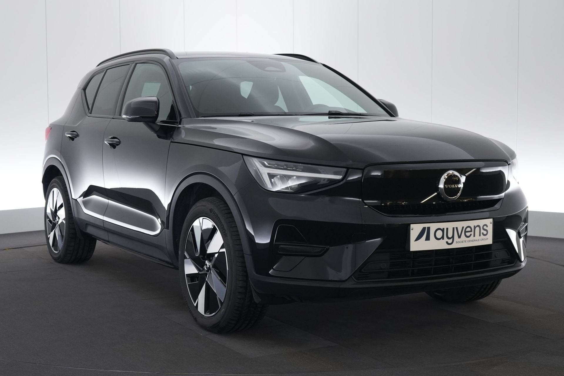 (2EAW659) VOLVO XC40, Auto's, Automaat, Stof, Gebruikt, 408 pk