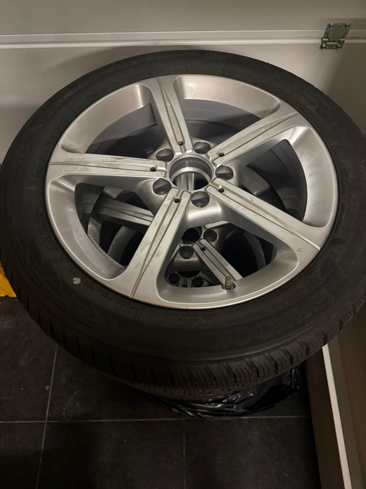 Kot hiver Mercedes Classe A ou B ou Cla, Autos : Pièces & Accessoires, Pneus & Jantes, Pneus et Jantes, Pneus hiver, Véhicule de tourisme