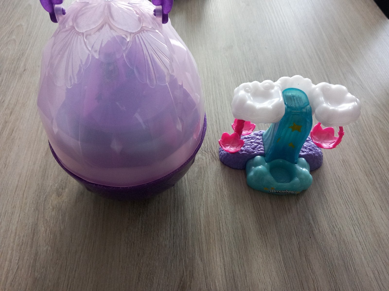 Hatchimals groot ei + glijbaan + alle toebehoren, Enlèvement