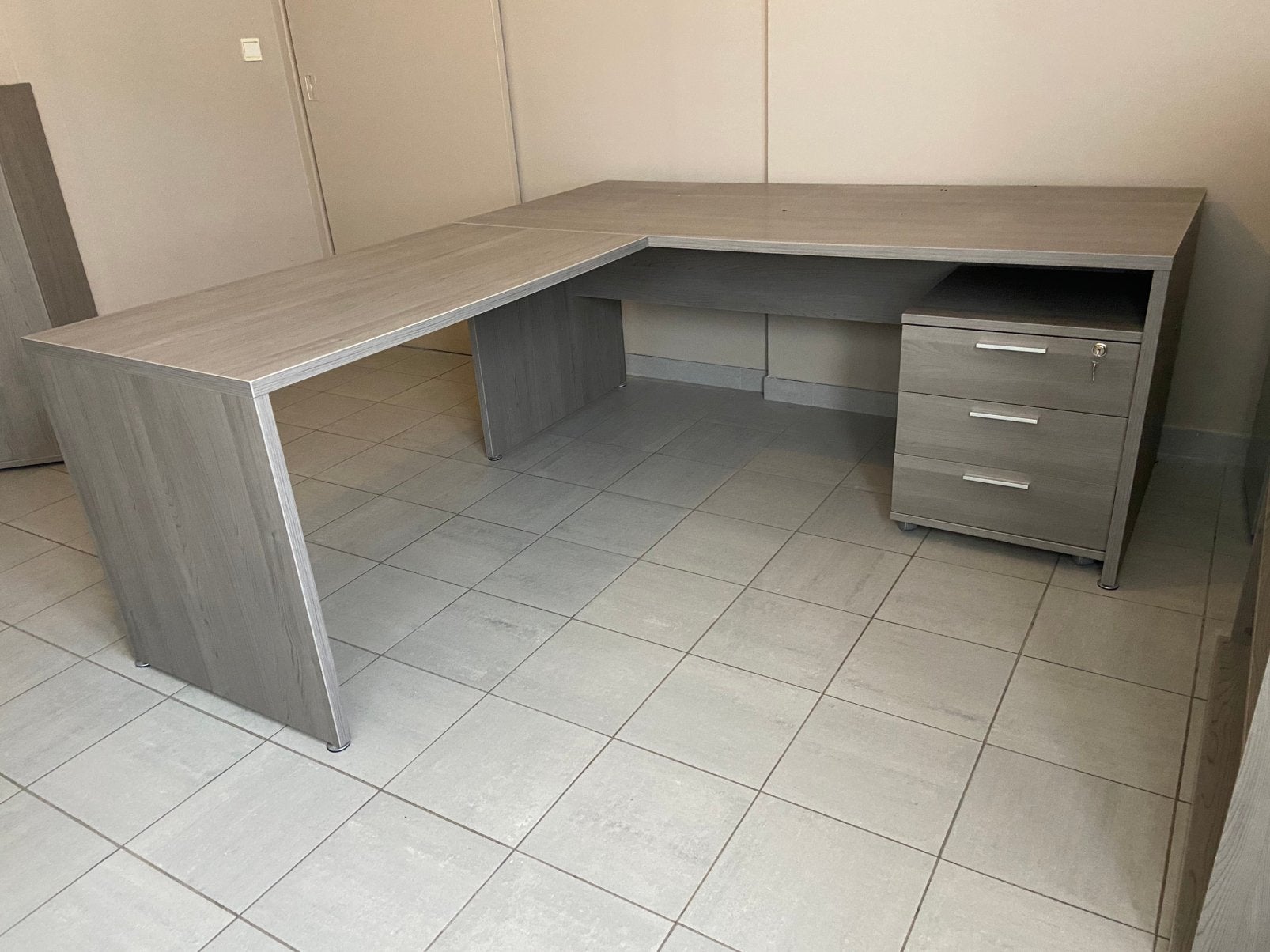Volledig bureau met kasten, Maison & Meubles, Enlèvement, Utilisé, Bureau-armoire combiné, Gris