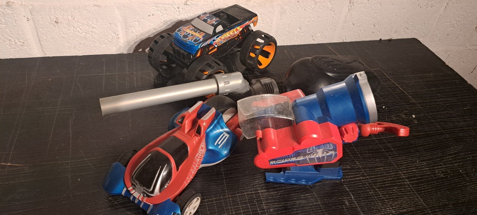 2 voitures à lancer, Enlèvement