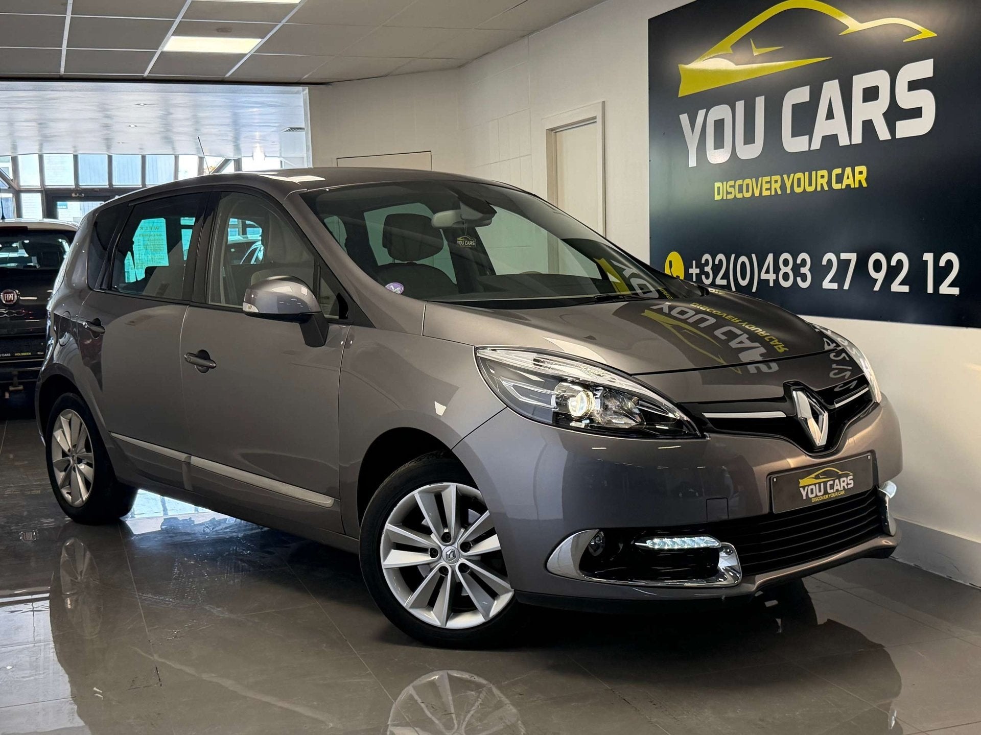 Renault Scenic 1.2 TCe Energy Bose Edition 1 jaar Garantie, Auto's, Multifunctioneel stuurwiel, Euro 5, Gebruikt, Beige