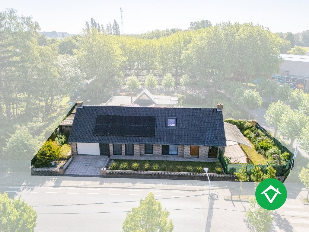 Ruime en instapklare woning met veel mogelijkheden, Eernegem, Immo, 331 m², 500 tot 1000 m², 117 kWh/m²/jaar, Vrijstaande woning