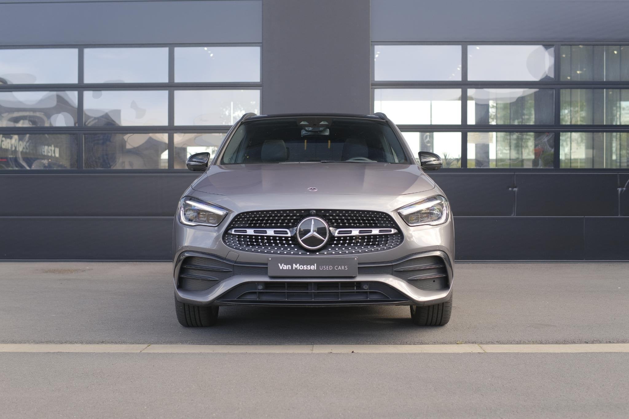 Mercedes-Benz GLA 250 e AMG Line + LEDER + PANO + MULTIBEAM, Auto's, Dealer onderhouden, Stof, 4 cilinders, 16 kWh