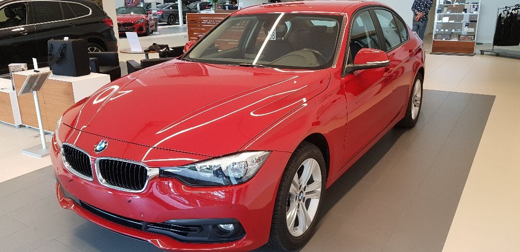 Prachtige rode BMW 318I zetels zwart in super perfecte staat, Particulier, 3 Reeks, Euro 6, Zwart