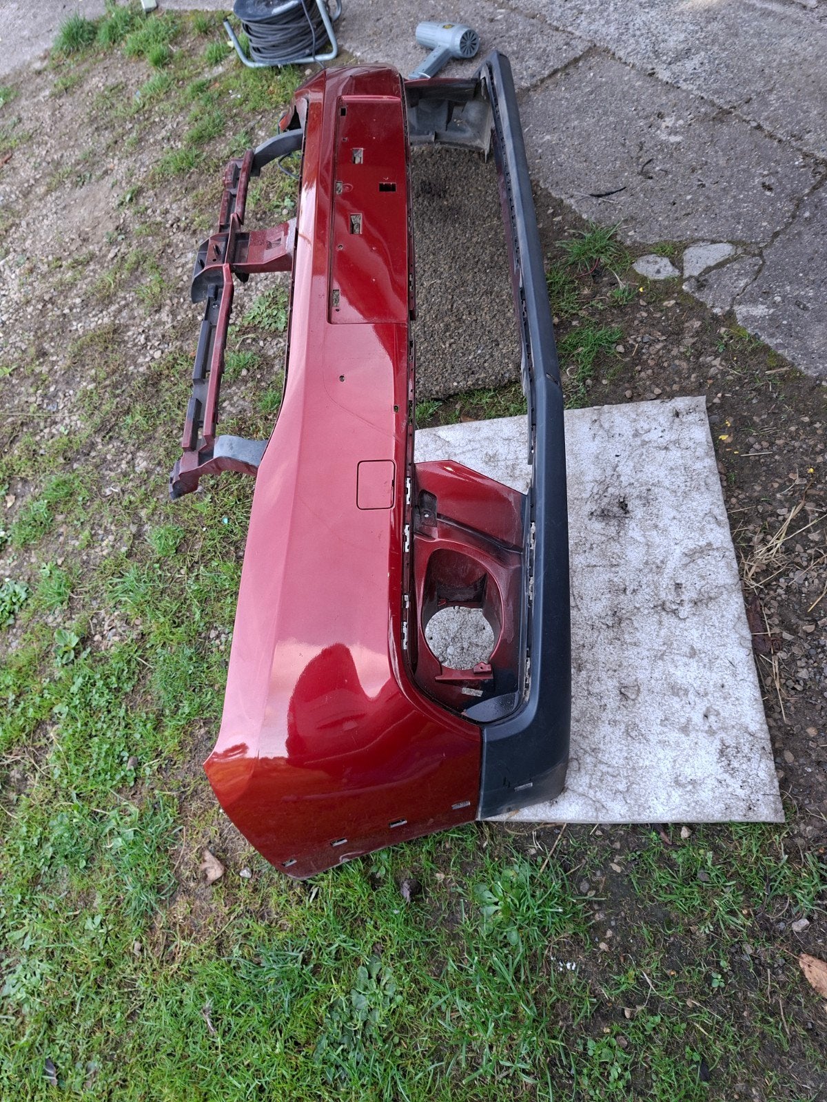 Pare-choc avant Dacia Sandero 2 Stepway (Phase 2) - Rouge, Enlèvement, Utilisé, Dacia