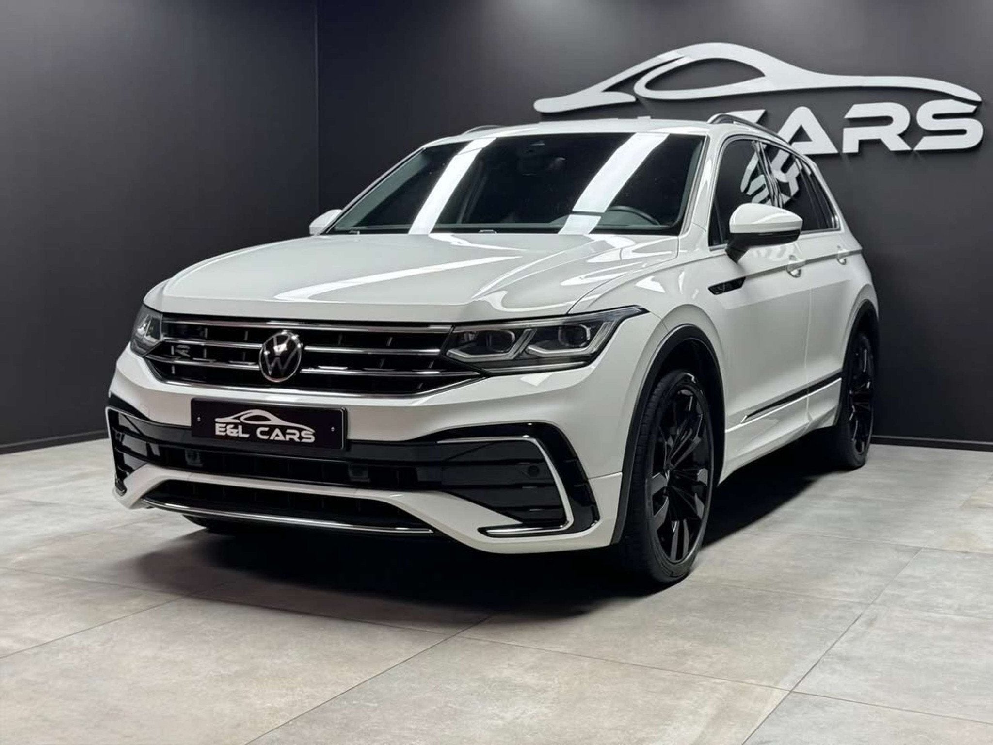 Volkswagen Tiguan Vendu/Sold (automatique), Autos, Entreprise, Alcantara, 5 portes, 5 places