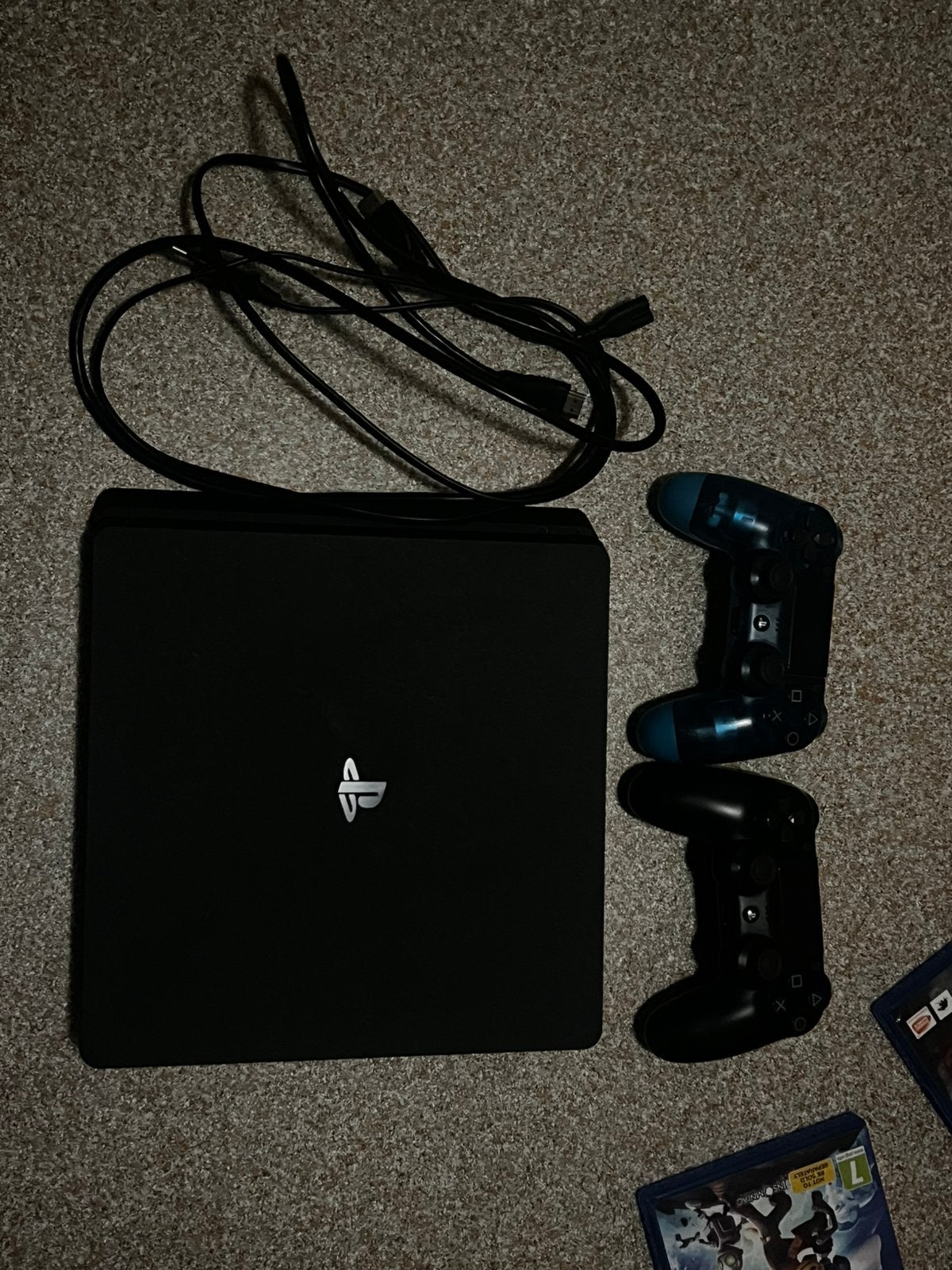 PS4 1To + 2 manettes – Très bon état, Consoles de jeu & Jeux vidéo, Consoles de jeu | Sony PlayStation 4, Comme neuf, Enlèvement ou Envoi