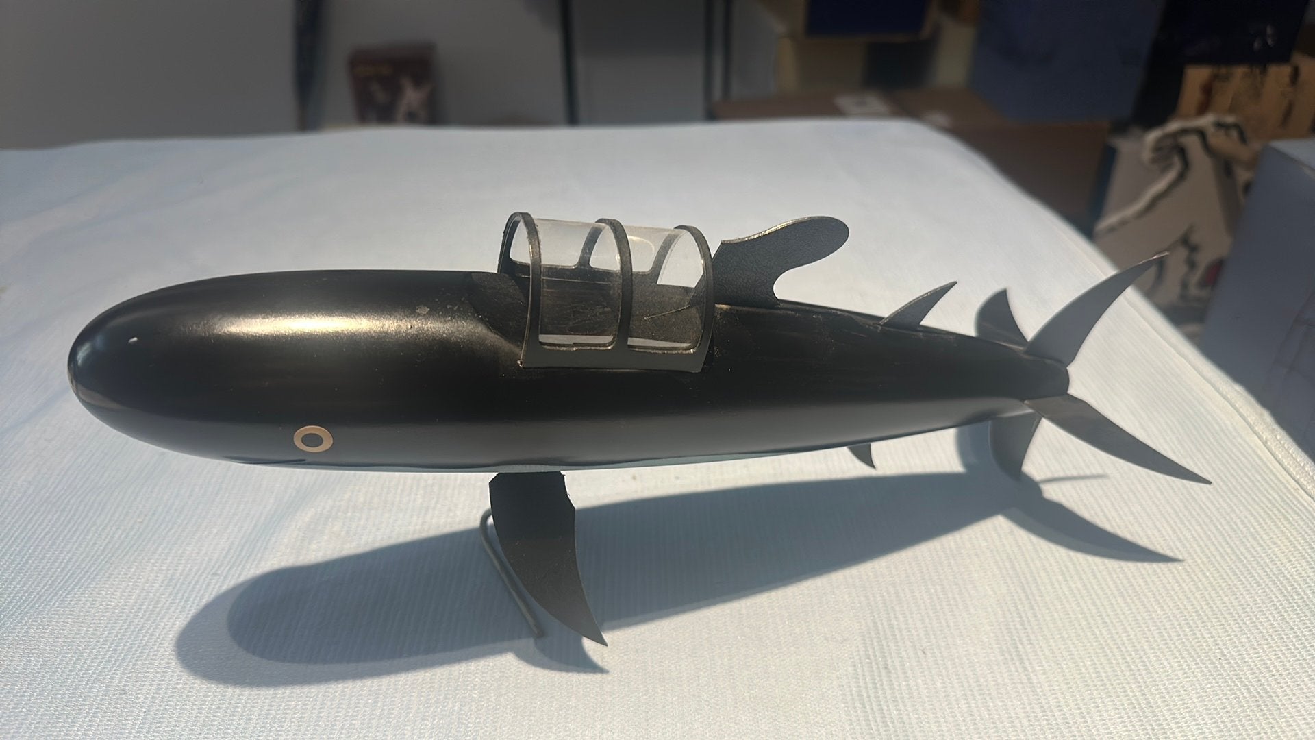 Sous-marin requin, Enlèvement ou Envoi, Tintin, Comme neuf, Statue ou Figurine