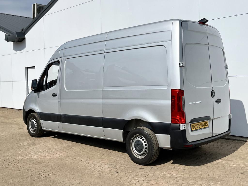 Mercedes-Benz Sprinter 215 1.9 CDI L2H2 Automaat L2H2 Climat, Auto's, Stof, Gebruikt, 4 cilinders, Mercedes-Benz