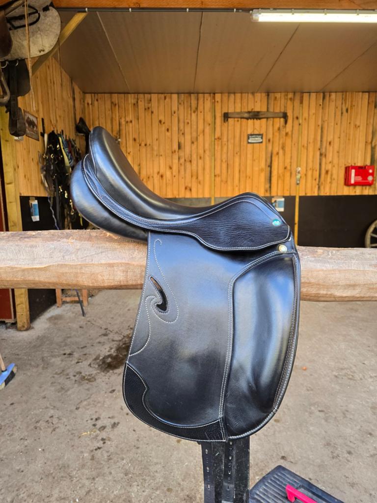 Zo goed als nieuw Prestige Passion K Dressage D17/33 Nera