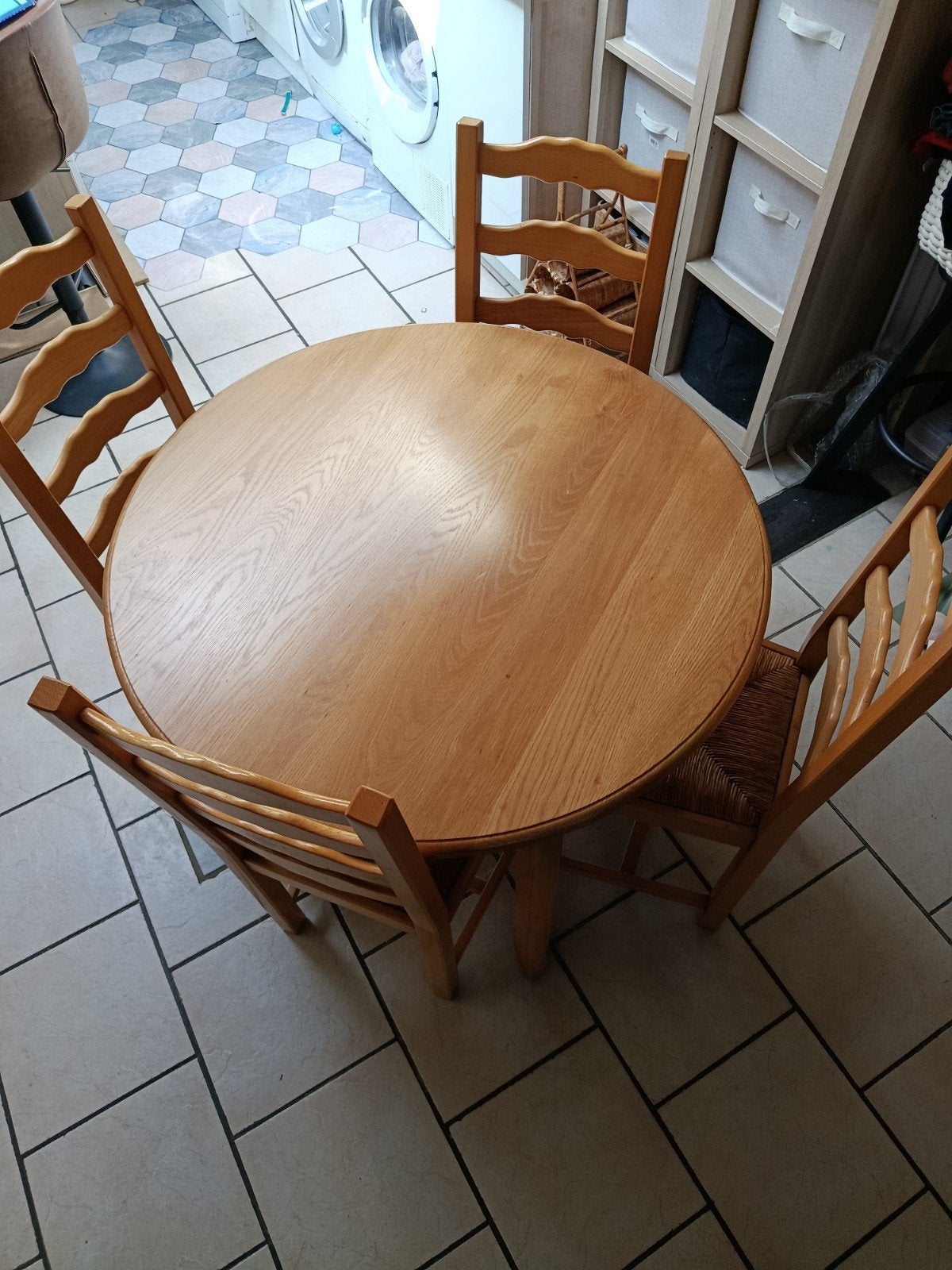 Superbe ensemble table ronde en chêne massif + 4 chaises pai, Maison & Meubles, Enlèvement, Utilisé, Classique, 4 à 6 chaises