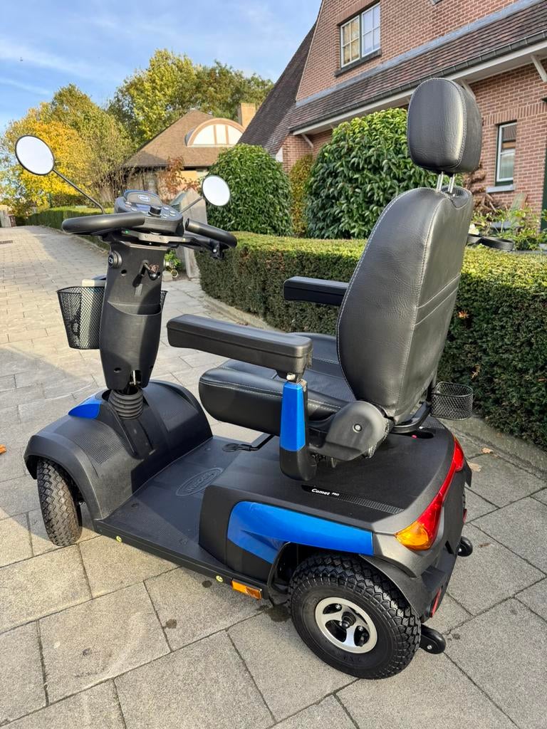 Nieuwstaat Scootmobiel Invacare comet pro invalide scooter, Ophalen of Verzenden, Inklapbaar, Zo goed als nieuw, Elektrische rolstoel