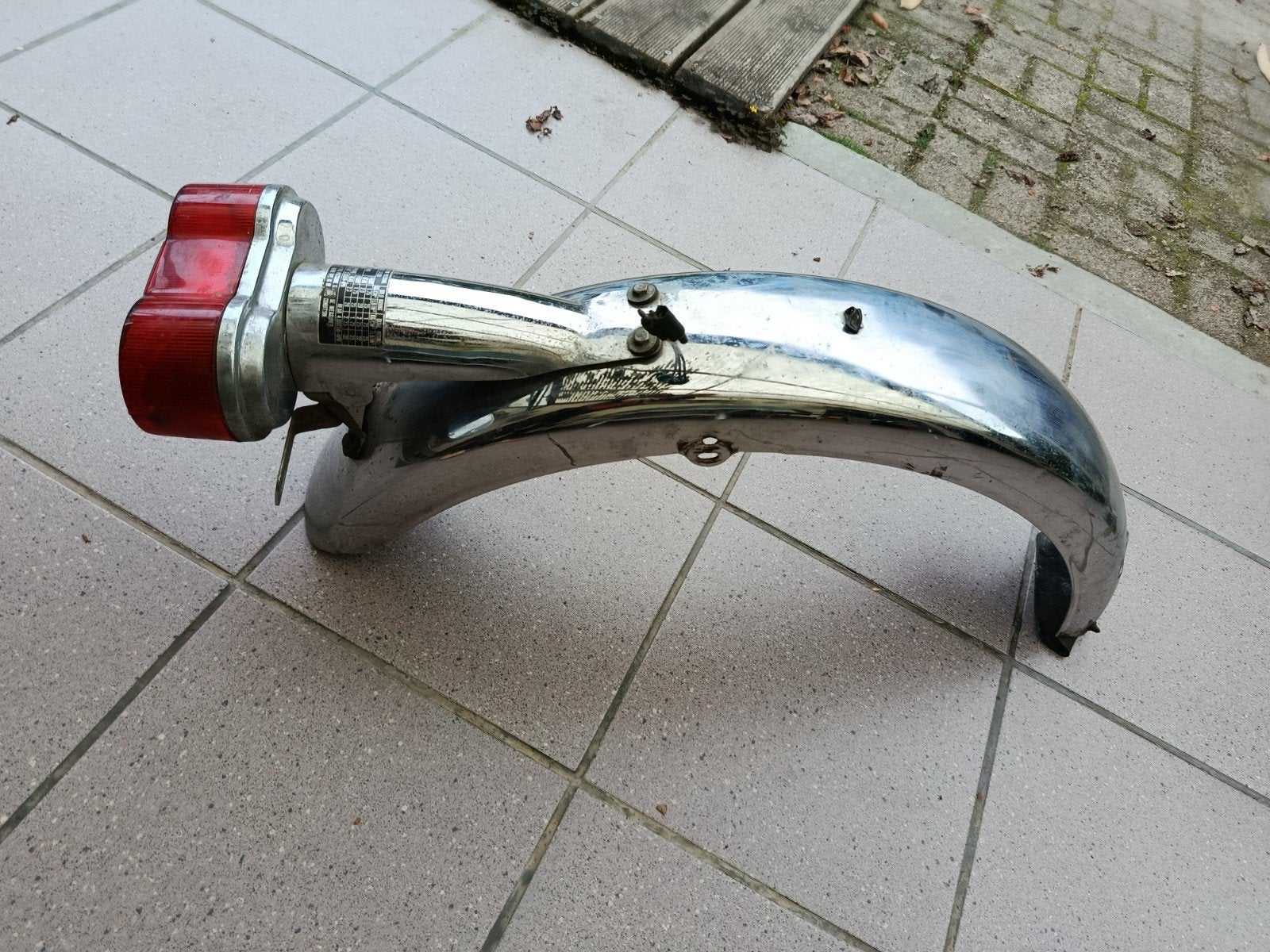 Suzuki t500 -gt 500 achterspatbord met kompleet achterlicht, Motoren, Ophalen of Verzenden