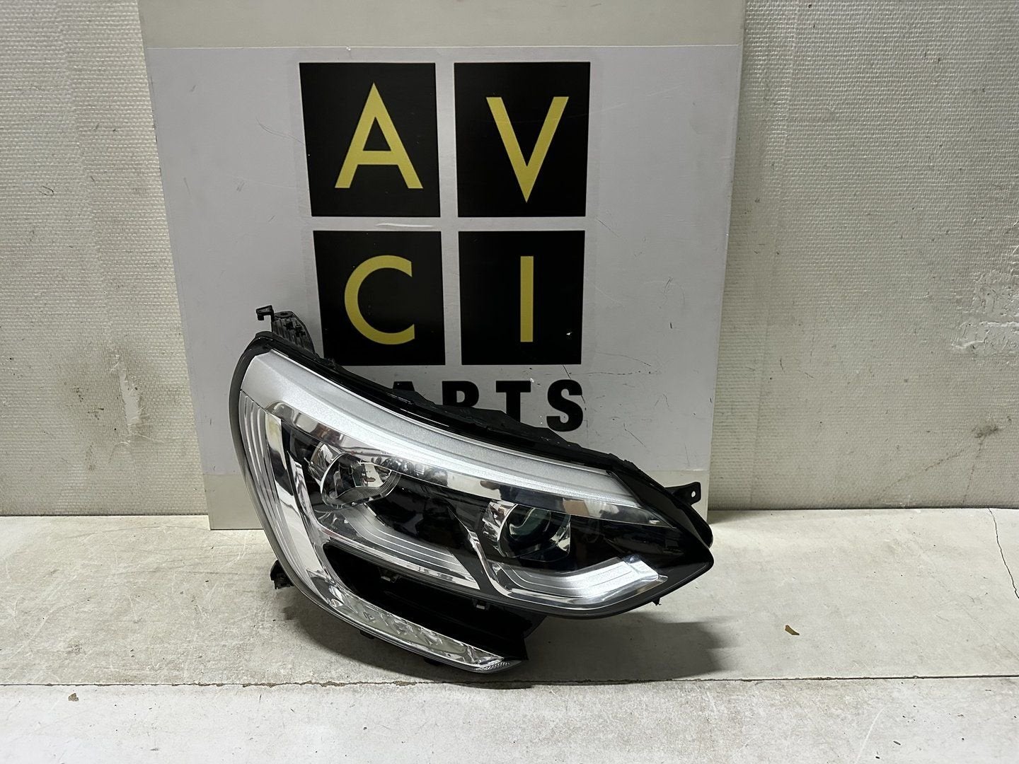 koplamp Renault Megane IV 4 rechts Led 260102555R Origineel, Renault, -, Utilisé, -