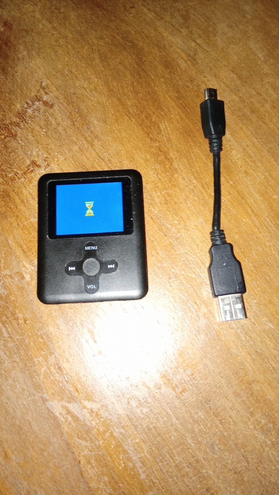 USB. Met radio  0498/363840, Ophalen, Gebruikt, Mini, Met radio