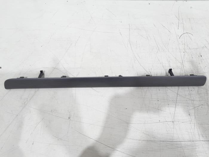 Dashboard sierlijst van een Volkswagen Golf, Gebruikt, -, Volkswagen, -