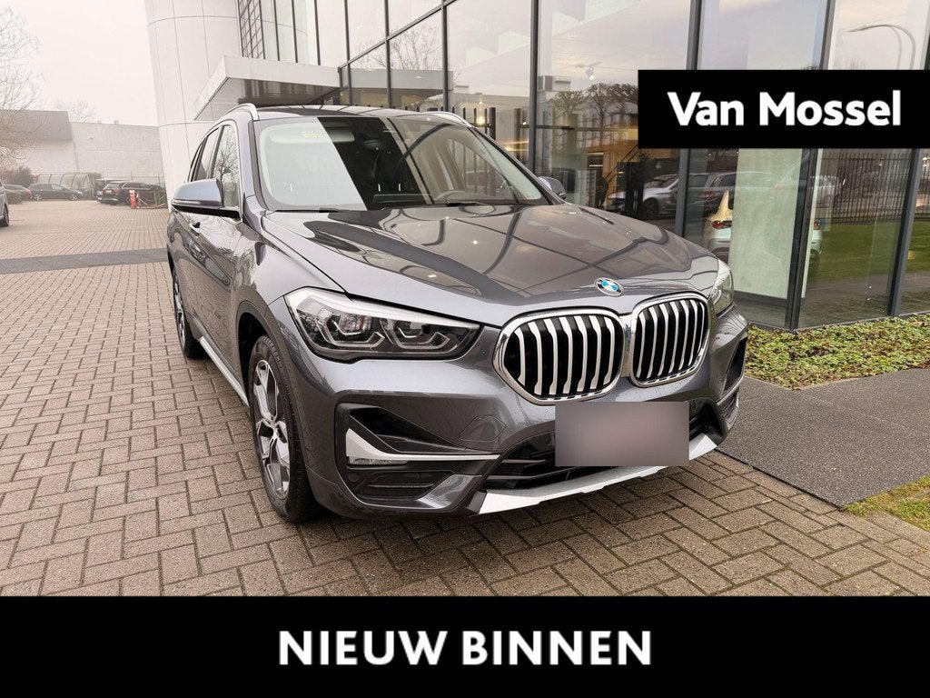 BMW X1 xDrive25e (162 kW) LEDER | AMBIENT LIGHTNING | ZETELV, Auto's, Stof, Gebruikt, 1820 kg, https://public.car-pass.be/vhr/a8037fc1-9c1b-4223-8a81-846939f80817