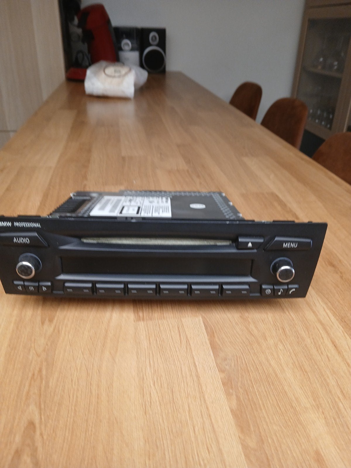 Autoradio, Ophalen