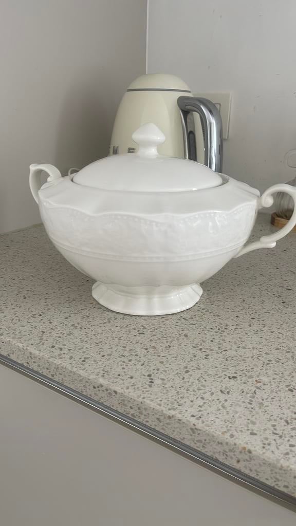 Joli pot à soupe, Enlèvement