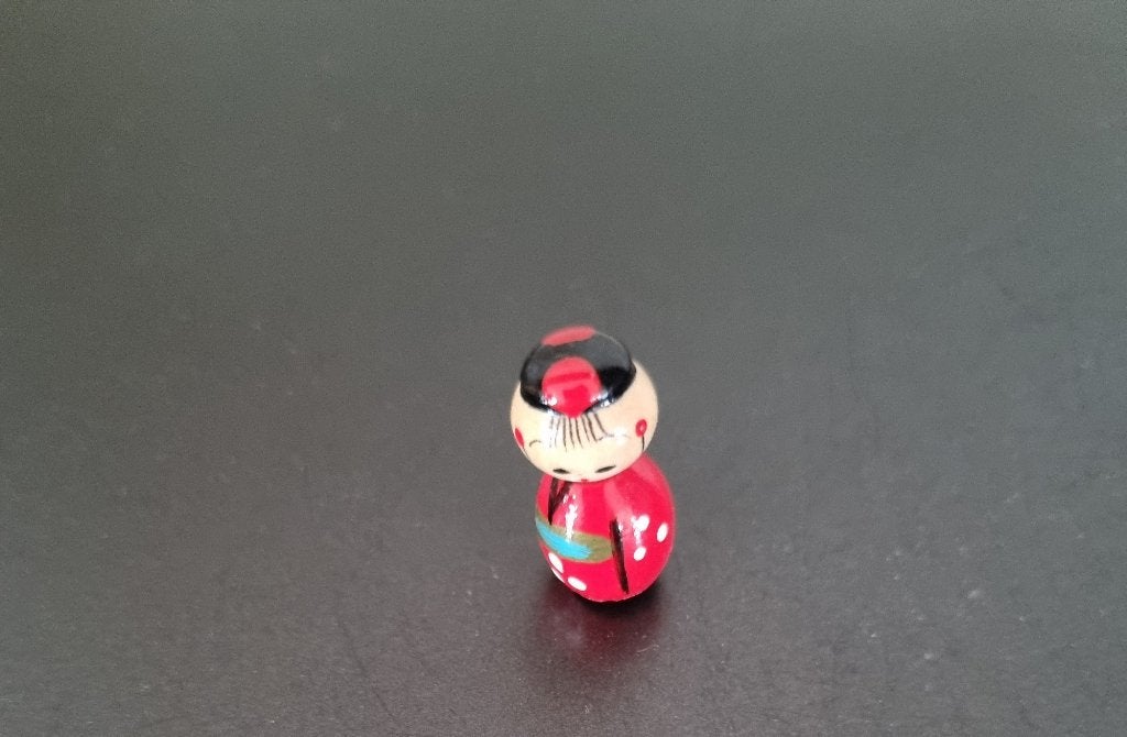 Kokeshi miniature super mignon, Antiquités & Art, Art | Art non-occidental, Fait main, 3 cm, Japon, Bois