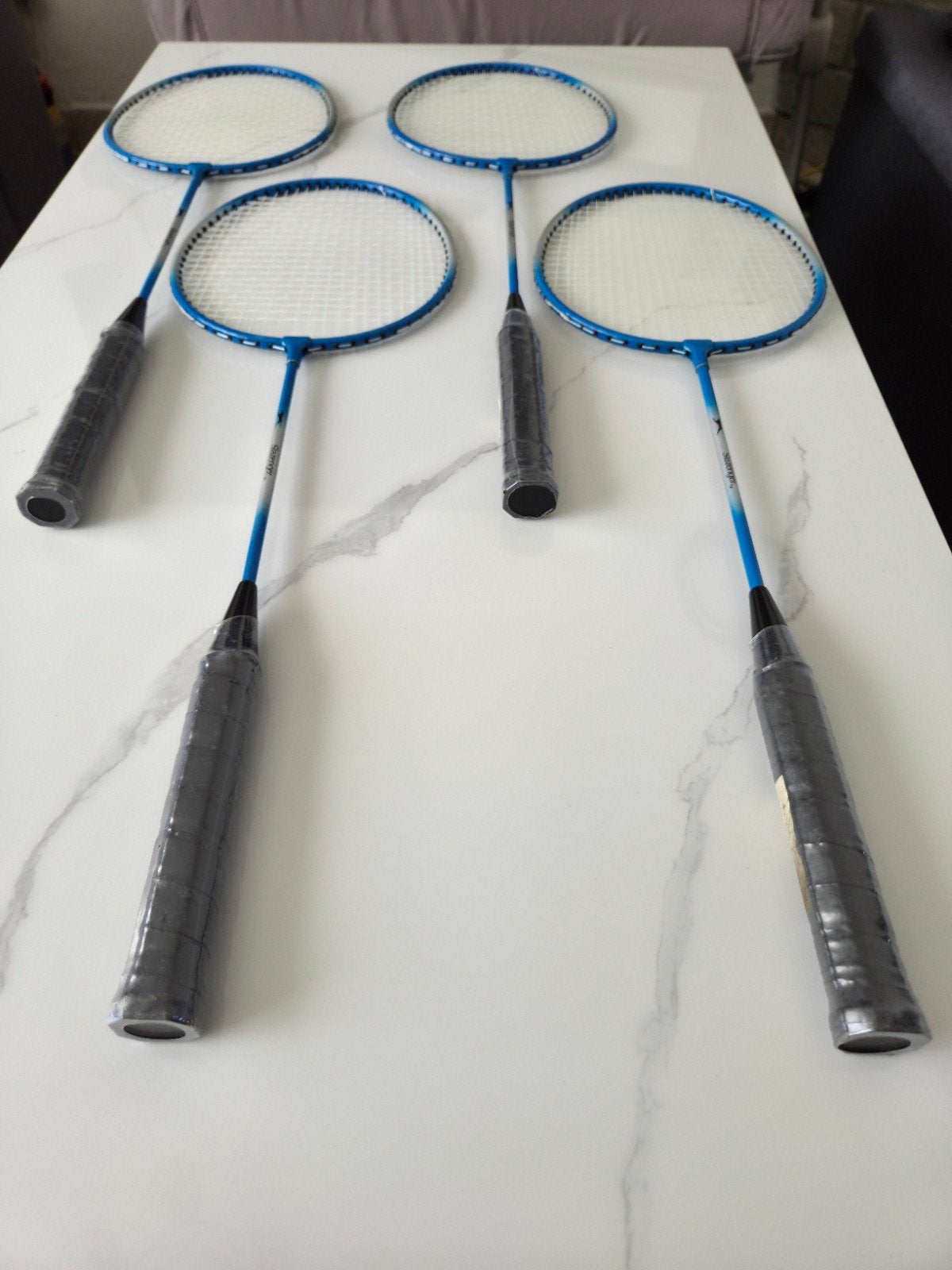 4 raquette badminton neuf, Sports & Fitness, Enlèvement ou Envoi
