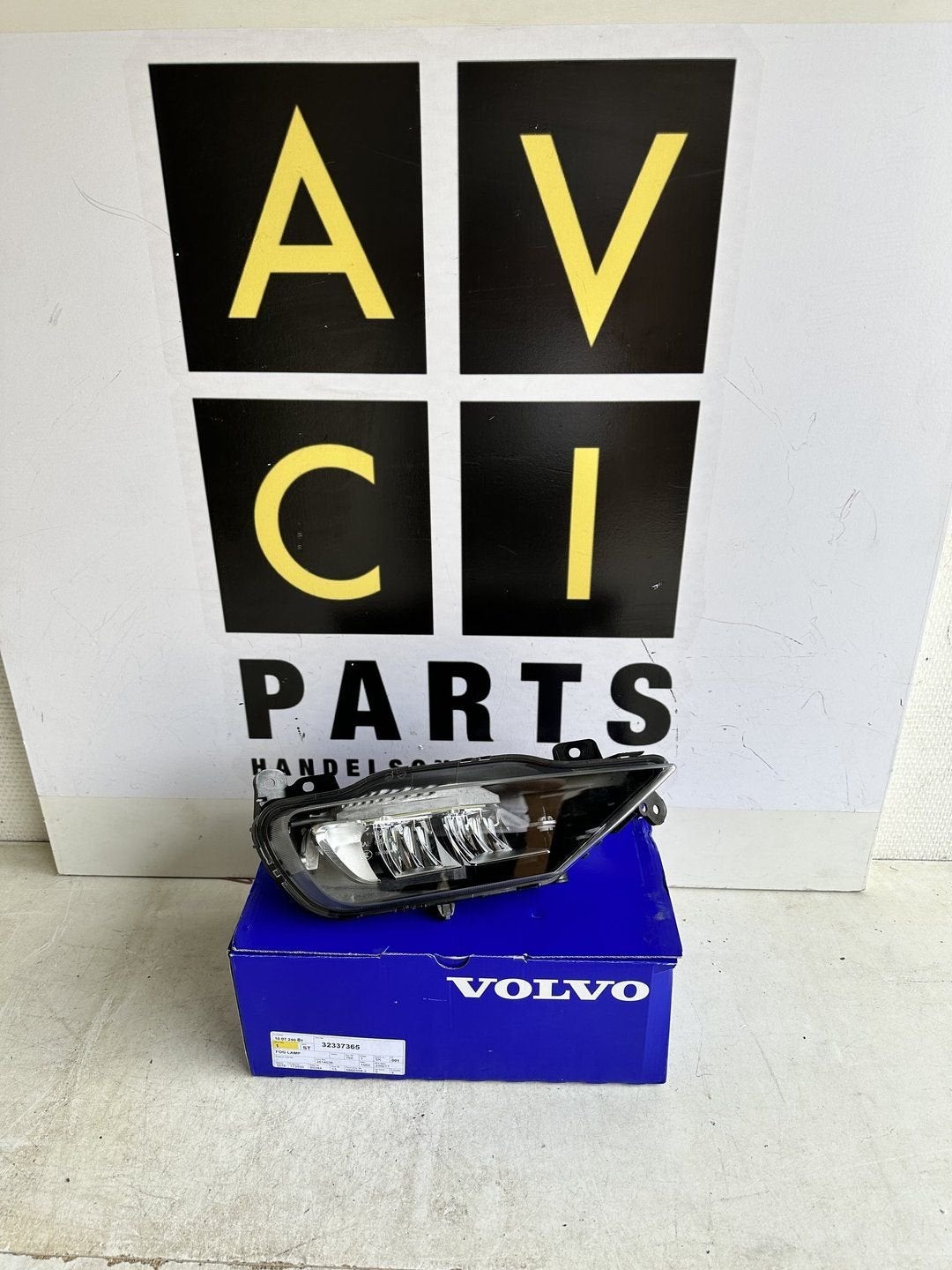 Mistlamp VOLVO XC60 V60 XC90 V90 origineel NIEUW 32337365, -, -, -, Enlèvement ou Envoi