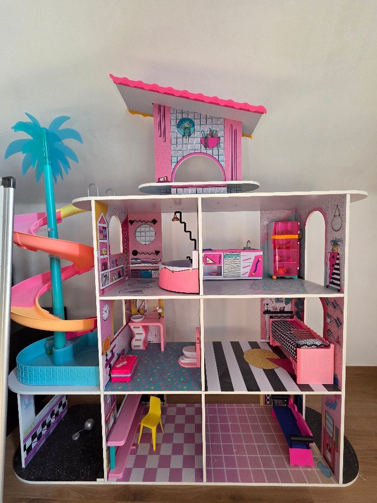 LOL poppenhuis, Kinderen en Baby's, Ophalen, Zo goed als nieuw, Poppenhuis