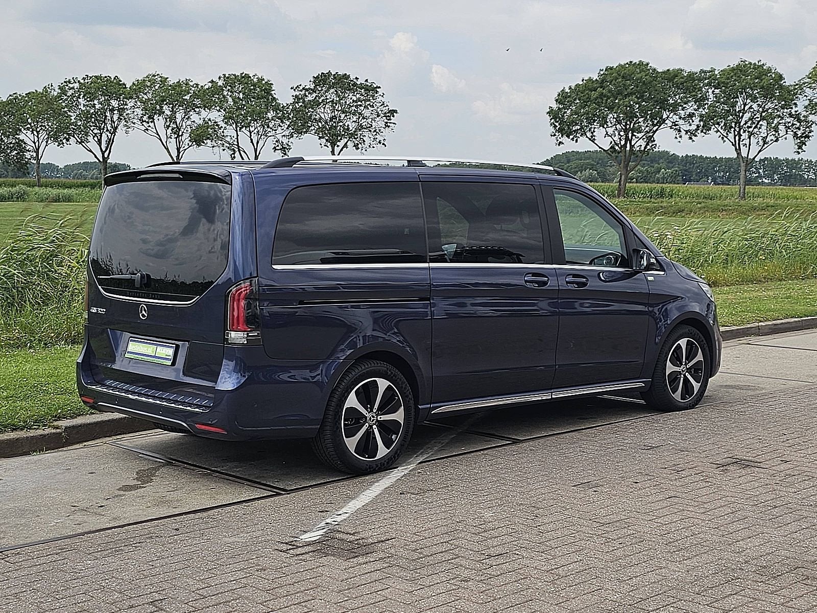Mercedes-Benz EQV 300 L2 90kWh W1VVVKFZ9S4392540, Achat, 4 portes, Entreprise, 7 places