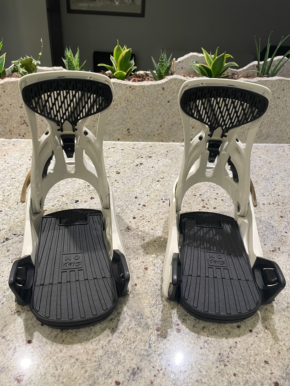 burton reflex step on bindings women medium, Sports & Fitness, Enlèvement, Comme neuf