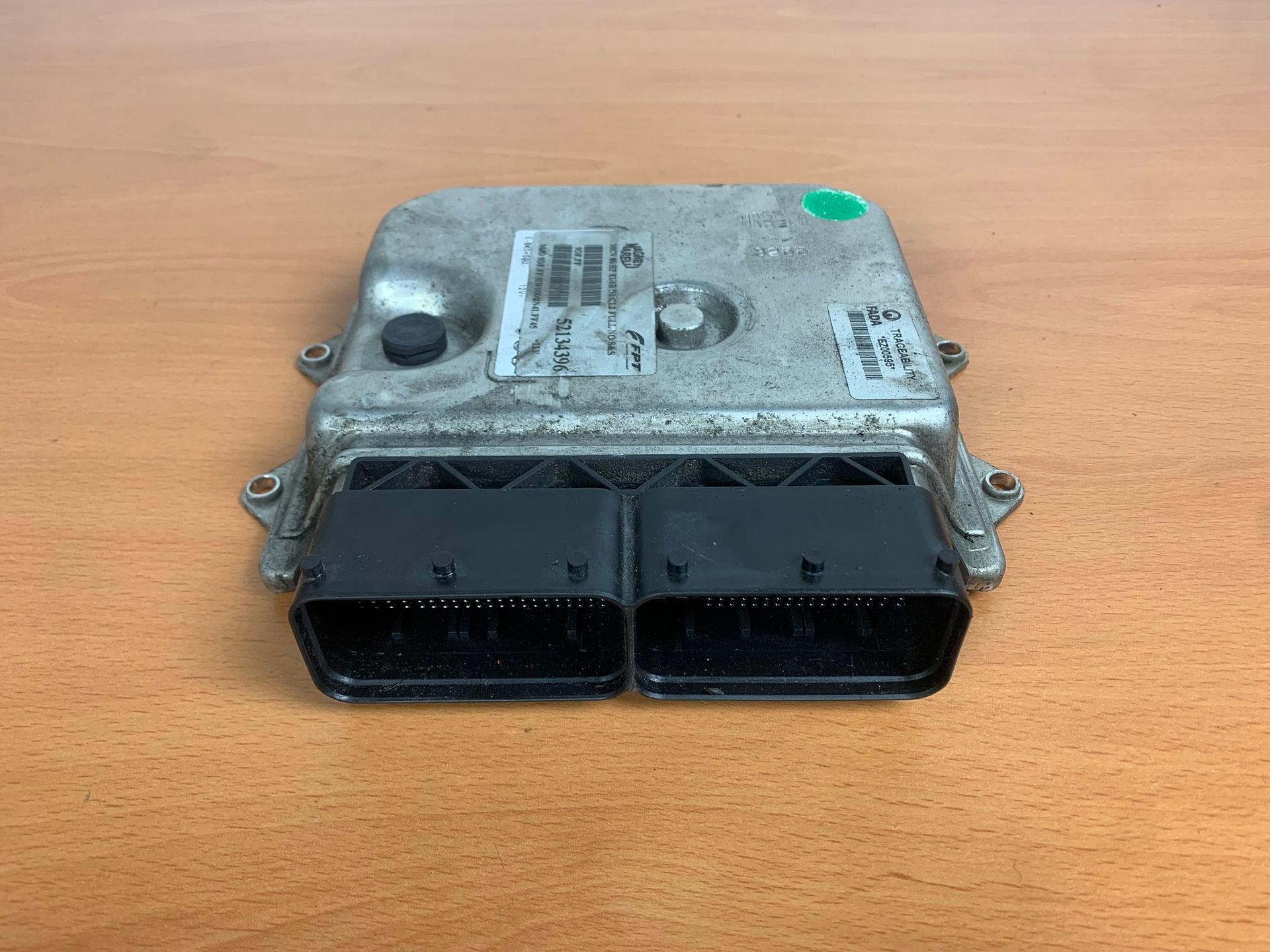 ecu fiat fiorino 1.3 jtd multijet 52134396 225A2000, -, Utilisé, Fiat, -