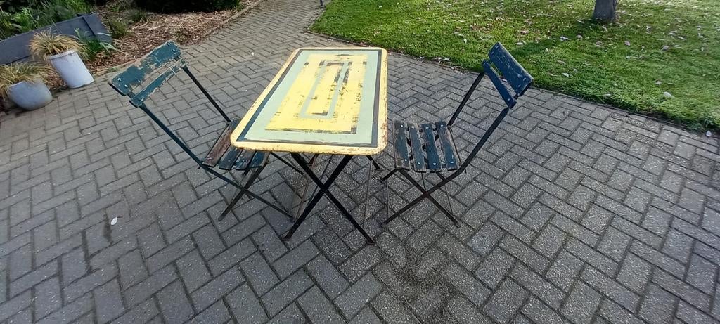 Retro tafel twee stoelen., Tuin en Terras, Ophalen