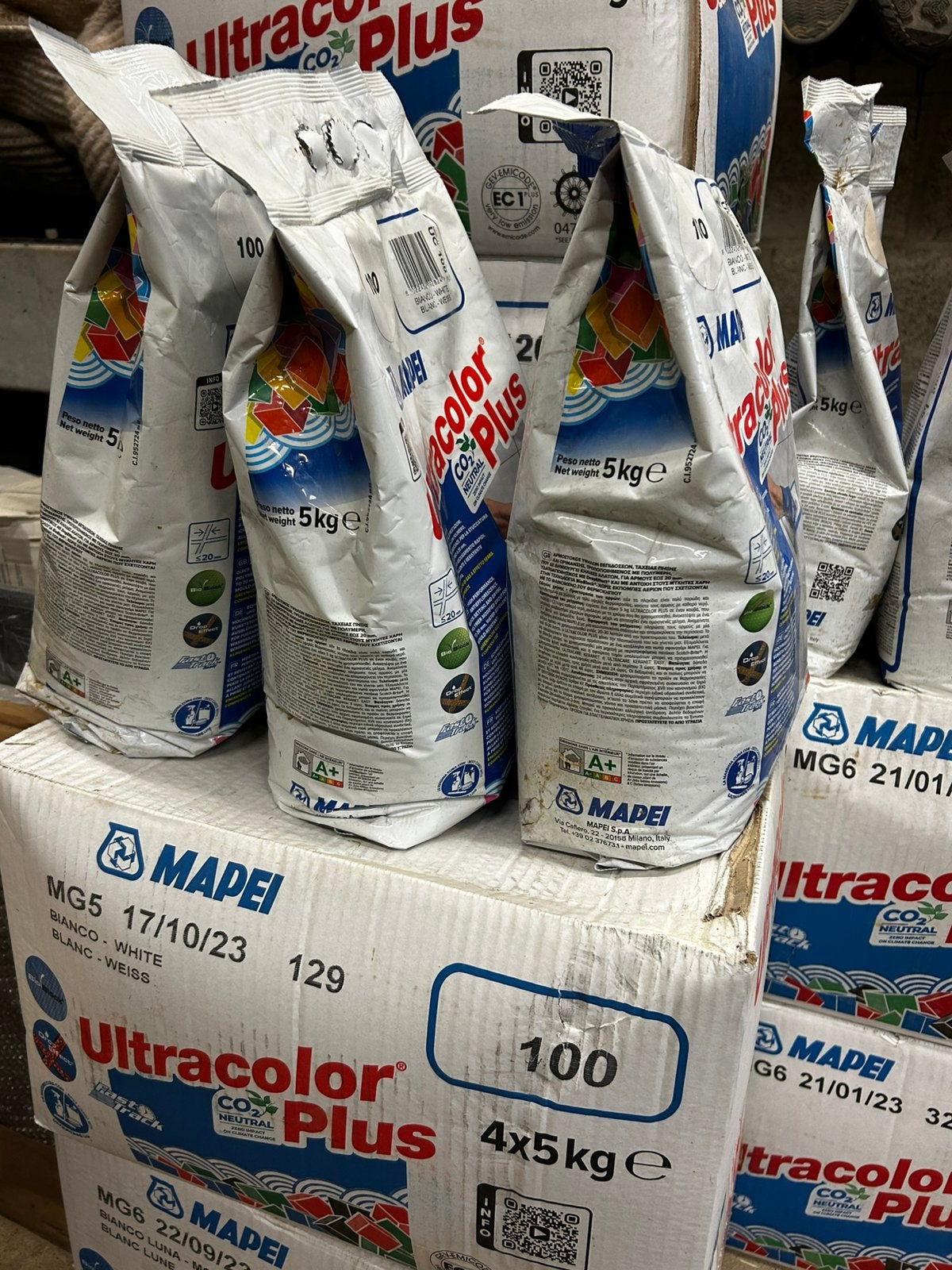 Sac 5kg joint carrelage Mapei Ultracolor plus (100 blanc), Bricolage & Construction, Enlèvement, Comme neuf