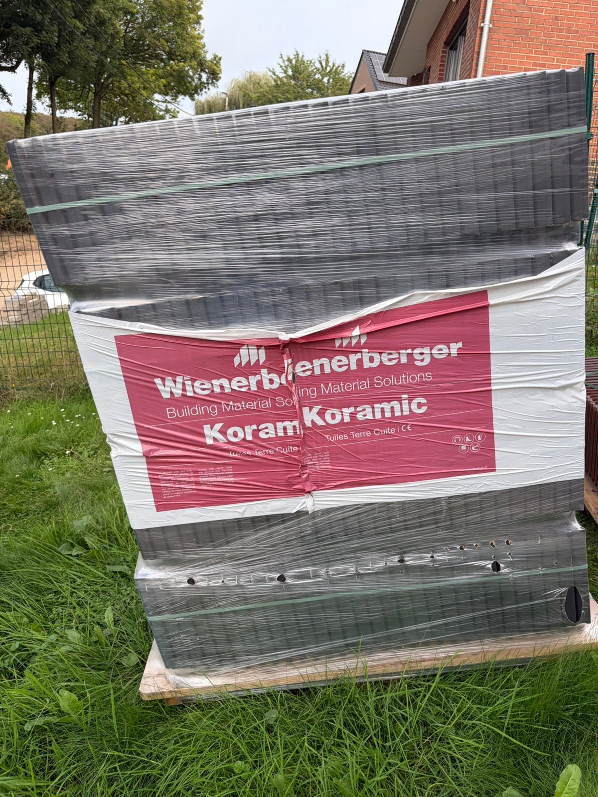 Tuiles koramic - Actua 10 gris titane 709, Bricolage & Construction, Enlèvement, Comme neuf