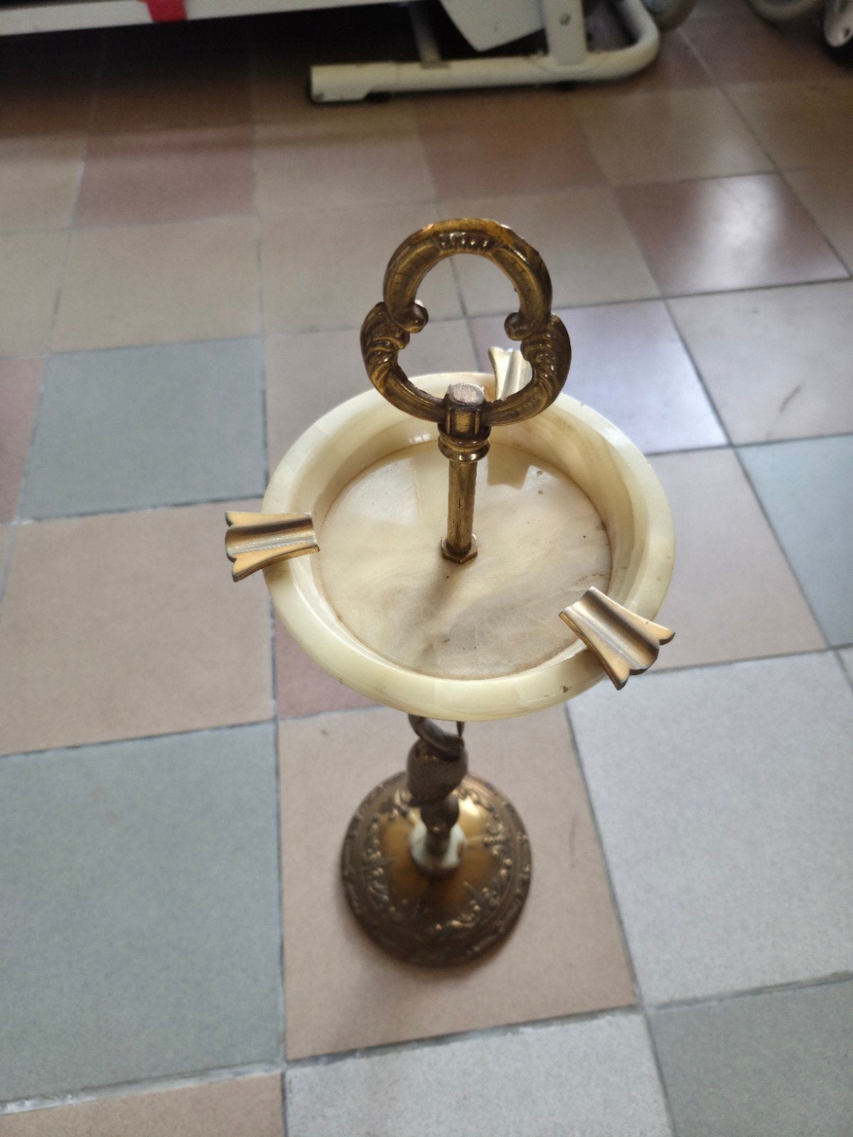 Cendrier sur pied Vintage Hollywood Regency — Onyx Marble &, Enlèvement, Métal