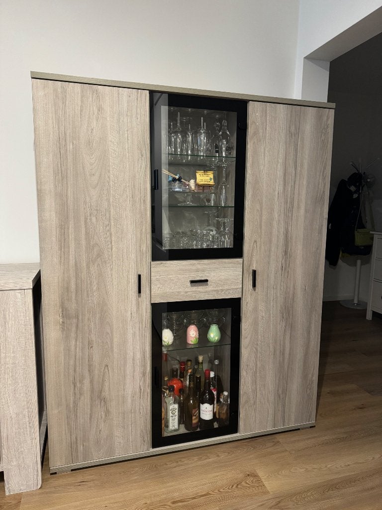 Vitrinekast met glazen deuren en LED-verlichting, Ophalen