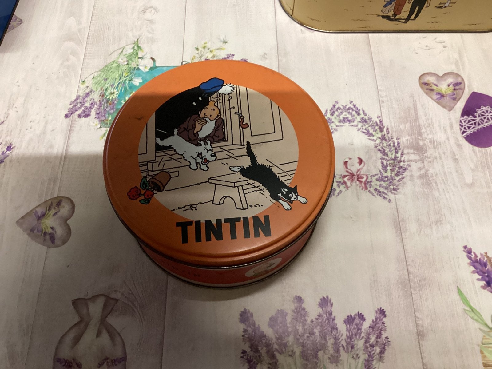Boîte tintin, Collections, Boîte en métal, Enlèvement, Utilisé, Biscuits