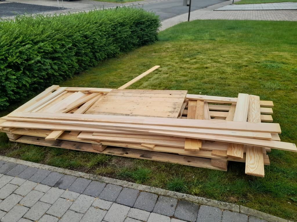 GRATIS brandhout  hout af te halen in MERE, Doe-het-zelf en Bouw, Ophalen