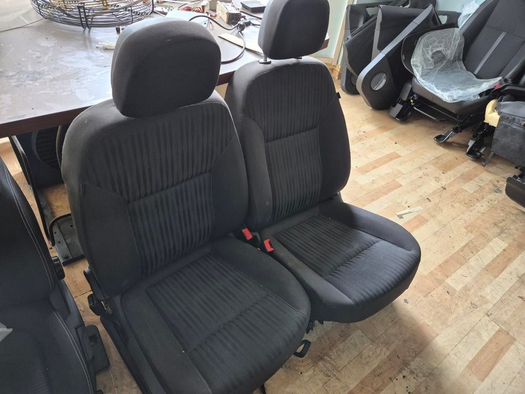 2 SIEGES AVANT OPEL ZAFIRA C + 4 PANNEAU DE PORTES, Enlèvement, Utilisé, Opel