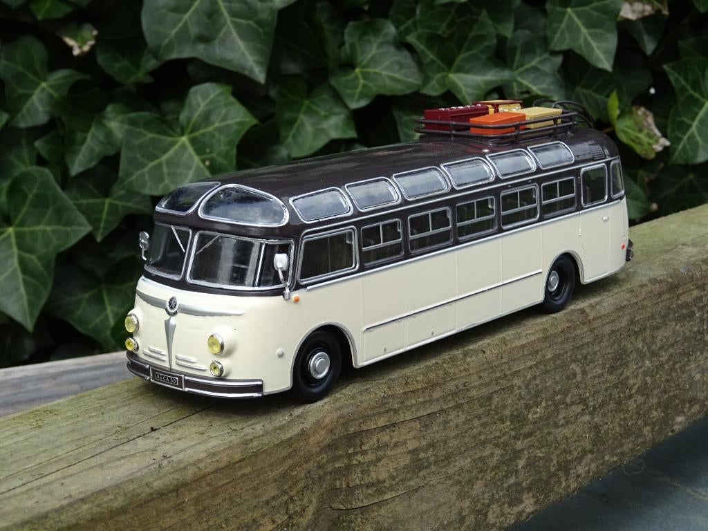 Isobloc 648 DP de 1955 - 1/43, Hobby & Loisirs créatifs, Voitures miniatures | 1:43, Comme neuf, Bus ou Camion, Enlèvement ou Envoi