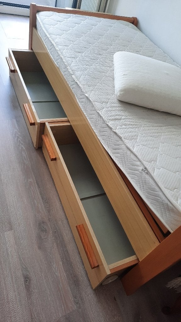 Bed 1p, lattenbodem, matras, 2 lades en nachtkastje GRATIS, Huis en Inrichting, Ophalen, Gebruikt, Eenpersoons, 200 cm
