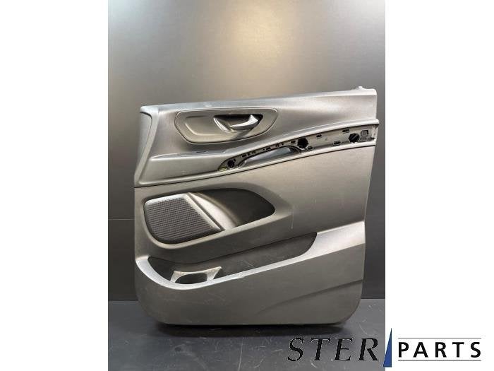 Revêtement portière 2portes droite d'un Mercedes Vito, Autos : Pièces & Accessoires, 3 mois de garantie, Utilisé, -, -