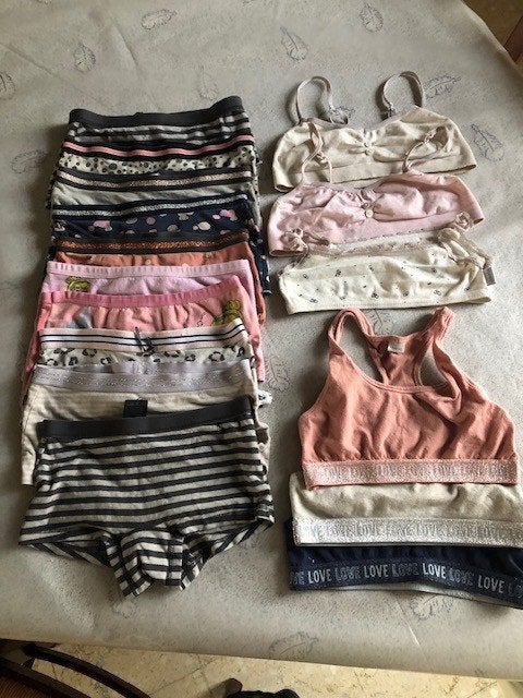 mooi set meisjesondegoed maat 140/146, Ophalen of Verzenden, Gebruikt, Meisje, Nacht- of Onderkleding